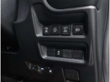 電動のスライドドアで楽々スムース!運転席からも開閉の操作もできます♪キーのスイッチひとつで自動開閉できる便利な機能もついてます♪