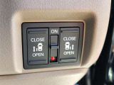 ☆電動で開閉出来るスライドドアは重い荷物を持った時に活躍!挟み込み防止機能で安全面も確保されてます☆
