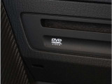 【DVD】DVD再生可能です。お好きな映画、ドラマ、アニメを車内でお楽しみください。