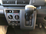 ATシフトで運転も楽々です。