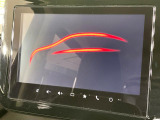 【ディスプレイオーディオ】お持ちのスマホやMP3プレイヤーとの無線接続で音楽再生が可能!コードで繋ぐわずらわしさも無く、手軽にお気に入りの音楽を楽しめます。