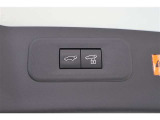 ボタン一つでリアゲートの開閉が可能な「パワーバックドア」を装備しています。