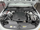 FSIは「Fuel Stratified Injection」の略で、直噴システムを指します。従来のポート噴射に比べて燃料を直接シリンダー内に噴射することで、燃焼効率が向上します。これにより、燃費の改善、排出ガスの削減が可能。