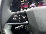 ●スイッチ類・ダイヤル類など細部までこだわりを感じ取れるインテリアです。Audiでは触感開発チームがございます。クリック感は操作する喜びを感じていただけます。