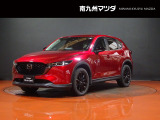 中古車専門再生工場にて熟練専任スタッフが丁寧に清掃、仕上げを実施しております。また、お客様に安心してご検討いただける様、公取協が定める基準に基づき車両検査を実施し、車両状態評価証を発行しております。