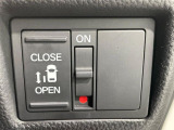 【パワースライドドア】スマートキーや運転席のスイッチでスライドドアの開閉が可能♪電動だから力を入れてドアを開ける必要が無く、小さいお子様でも、重い荷物を持っている時もラクに開け閉めできます♪