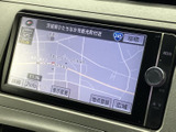現在地周辺の道路や地名を画面で確認でき、目的地までのルート確認に役立ちます。表示切替や地点登録にも対応しており、行き先を設定する際も画面上で操作しやすいナビゲーションです。