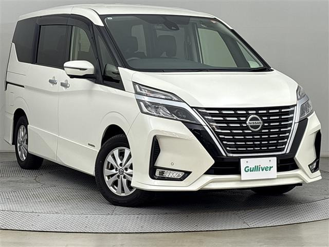 セレナ 2.0 ハイウェイスターV 4WD 4WD 修復歴無し