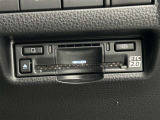 ETC車載器搭載しております。高速道路も料金支払いレーンに並ばず通過でき、とても便利です。ETCカードもお車購入時に入会する事ができます。お気軽にお問い合わせ下さい。