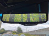 【デジタルインナーミラー】後席の大きな荷物や同乗者で後方が確認しづらい時でも安心!カメラが撮影した車両後方の映像をルームミラー内に表示。クリアな視界で状況の確認が可能です!