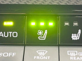 【シートヒーター&ベンチレーション】夏場は涼しい風でお尻や背中の熱やムレを防ぎ、冬はエアコンよりも早く温まってポカポカに!季節を問わず快適に過ごせます。