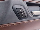 シートポジションを細かく調整できるので、長時間の運転もリラックスできますね。