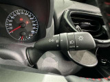 【オートライト】車外の明るさに応じて自動的にライトの点灯・消灯をしてくれます