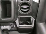運転席ドリンクホルダーです。
