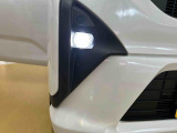 フォグランプ装備。視界の悪い日の運転をサポートします。