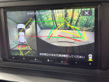 【パノラミックビューモニター】専用のカメラにより、上から見下ろしたような視点で360度クルマの周囲を確認することができます☆死角部分も確認しやすく、狭い場所での切り返しや駐車もスムーズに行えます。