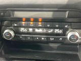 【シートヒーター&ベンチレーション】夏場は涼しい風でお尻や背中の熱やムレを防ぎ、冬はエアコンよりも早く温まってポカポカに!季節を問わず快適に過ごせます。