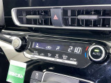 オートエアコンで快適な室内です。