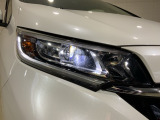 LEDヘッドライトで夜道も安心!