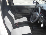国産車から輸入車まで幅広く対応致しております。自社指定工場を完備致しておりますのでアフターフォローもご安心下さい