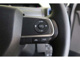 【レーダークルーズコントロール】アクセルペダルを踏まなくても、車間制御モードでは、先行車の車速変化に合わせた追従走行を行い、自動的に加速・減速・停止をします。
