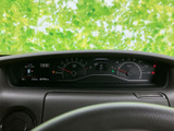 速度計やシフト位置など、運転に必要な情報をまとめて確認できるメーターまわりです。表示が前方に集約され、運転中も視線の移動を抑えて必要な情報を把握しやすい配置となっています。