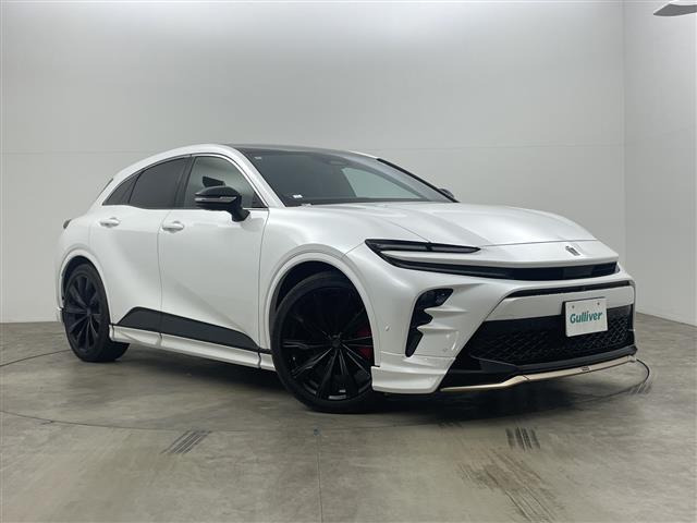 クラウンスポーツ 2.5 Z E-Four 4WD サンルーフ