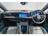運転席からの眺めです。視界の良さが特徴です。
