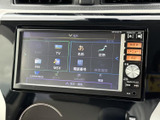 見やすい地図表示で、運転中の道案内をサポート。スムーズなルート検索で、目的地まで安心してお届けします。詳細な情報も確認可能です。