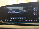 ●マルチカラーアンビエントライト『車内の雰囲気をカスタマイズするための照明機能です。さまざまな色に変更できるLEDライトを使用し、ドライバーや乗客の好みに合わせて車内の雰囲気を演出します。』
