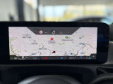 【アットホームな雰囲気のお店です】メルセデスに精通したスタッフが、心をこめてお車選びをお手伝い致します。是非メルセデスベンツへの想いをお聞かせください