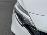 ヘッドライトはLEDタイプ!省電力、高効率で悪天候時の走行も安心です。