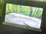 【バックカメラ】駐車時に後方がリアルタイム映像で確認できます。大型商業施設や立体駐車場での駐車時や、夜間のバック時に大活躍!運転スキルに関わらず、今や必須となった装備のひとつです!
