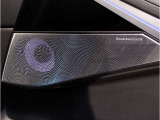 【Bowers&Wilkinsダイヤモンド・サラウンド・システム】車内全てのシートでスタジオ・レベルのハイグレードな音響を愉しめます。またスピーカーから放たれるLED発光がよりラグジュアリーな車内空間を演出☆