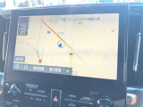 純正ナビを装備。タッチパネル式で使いやすく、お出かけもラクラクです。