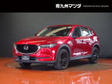 中古車専門再生工場にて熟練専任スタッフが丁寧に清掃、仕上げを実施しております。また、お客様に安心してご検討いただける様、公取協が定める基準に基づき車両検査を実施し、車両状態評価証を発行しております。