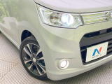 【HIDヘッド+フォグ】悪天候や夜間走行時も良好な視界を確保し安心して運転できる高輝度LEDヘッドライトを装備!点灯速度が早く、消費電力も抑えられています。