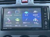 音楽再生やテレビ、ディスクなどの項目が画面上に並び、使いたい機能を選びやすい構成です。目的に合わせた音源選びがしやすく、日々の移動を便利にサポートします。