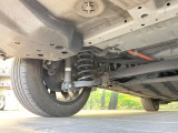 お車を安心してお乗りいただく為には、足回りの定期点検が欠かせません。サービスサポート(有償保証)では無料点検もご提供しており、安心のカーライフをお過ごしいただけるサポート体制が整っています。