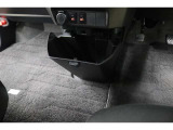 運転席と助手席の間にセンターロアボックスがあります!