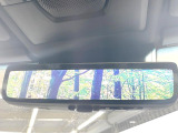 【デジタルインナーミラー】後席の大きな荷物や同乗者で後方が確認しづらい時でも安心!カメラが撮影した車両後方の映像をルームミラー内に表示。クリアな視界で状況の確認が可能です!