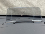車速やナビのルート誘導などを表示してくれるアクティブ・ドライビング・ディスプレイ。視線や焦点調節が少なく済み、気持ちよく安全に運転を楽しめます。