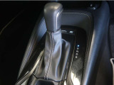 無段変速機(CVT)を搭載。有段変速機に存在する「変速ショック」が無いので、スムーズなアクセル操作が可能です♪