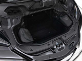 納車前には専門のテクニカルスタッフにより、 厳密な納車前点検を実施しますので、ご安心してお乗り頂けます。