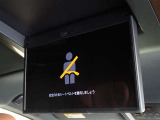 後席モニターを装備しています、後部座席の人も快適です。
