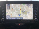 トヨタ純正メモリーナビ装着車。 大型画面で見やすく使いやすいですよ。 トヨタ純正ならではの、シンプル・カンタン操作です。