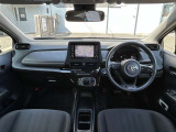 見通しのよいすっきりとした視界で、誰でも運転しやすいです。運転のしやすさは疲れにくさにも繋がりますよ♪