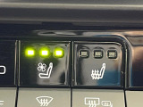 【シートヒーター&ベンチレーション】夏場は涼しい風でお尻や背中の熱やムレを防ぎ、冬はエアコンよりも早く温まってポカポカに!季節を問わず快適に過ごせます。