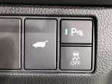 【パワーバックドア】スマートキーや運転席のボタンを押すだけでリアゲートが自動で開閉します!荷物を持っている時や、高い位置にあるバックドアを閉める際に便利な機能です♪