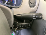 雨天時でもクリアな視界を確保します。操作も簡単で、快適な運転をサポートします。悪天候時でも安全運転をサポートします。